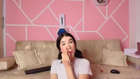 Snapshot of kaoriille chatting on 02.21.25 kaoriille online show from 02.21.25