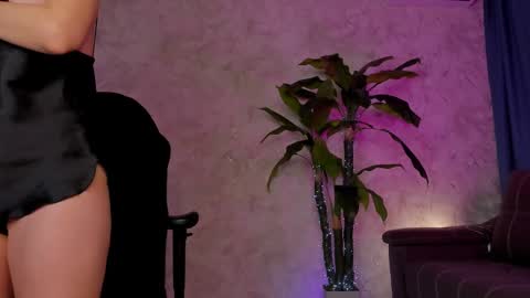 Emma online show from 02.25.25