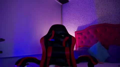 Snapshot of kaoz_33 chatting on 11.08.25 kaoz_33 online show from 11.08.25