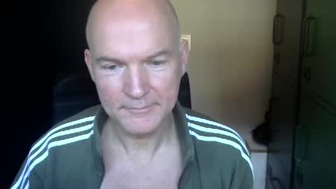 Snapshot of kapitein_rob chatting on 12.23.24 Robbie online show from 12.23.24