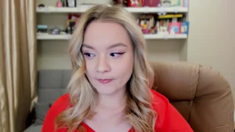 Snapshot of kara_smith_ chatting on 02.22.26 Kara. Off from 15th till 24th of December online show from 02.22.26