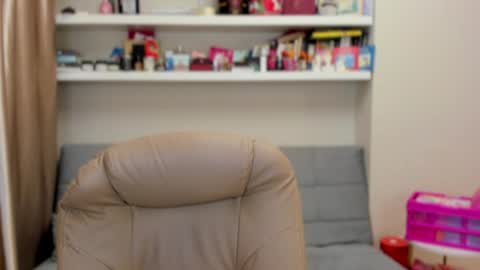 Snapshot of kara_smith_ chatting on 04.10.26 Kara. Off from 15th till 24th of December online show from 04.10.26