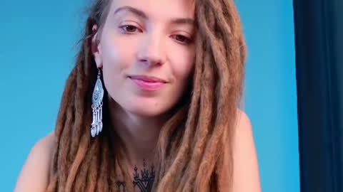 Snapshot of karatart chatting on 11.06.25 Kara online show from 11.06.25