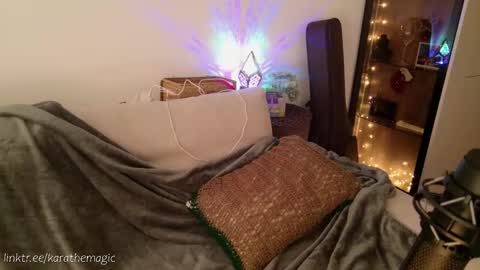 I am here around 5am GMT karathemagic online show from 02.15.25