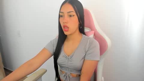 karely_sweet_ online show from 05.20.26