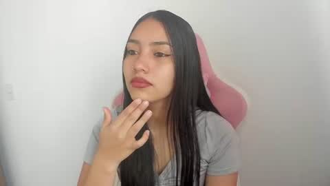 karely_sweet_ online show from 06.19.26