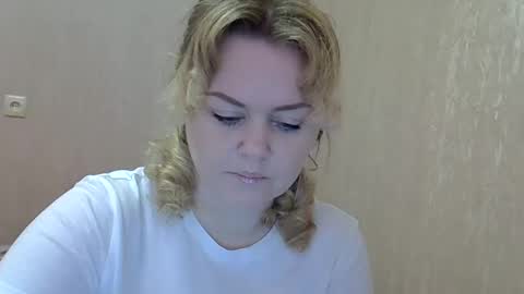 karennelsonx online show from 02.26.25