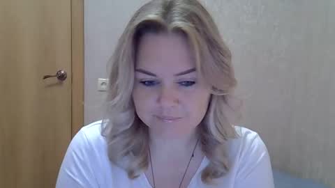 karennelsonx online show from 09.19.25