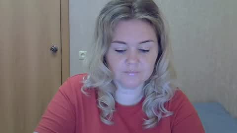 Snapshot of karennelsonx chatting on 07.14.26 karennelsonx online show from 07.14.26