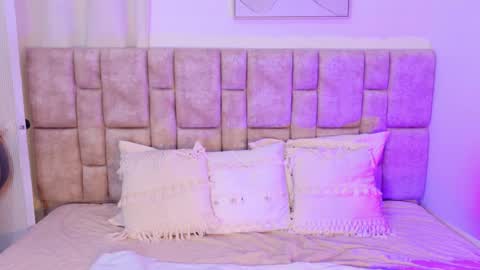 kariina_wong online show from 11.29.25