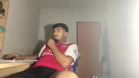 karim03larbi online show from 03.11.25