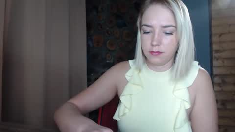 Snapshot of karina_fun chatting on 01.15.25 karina online show from 01.15.25