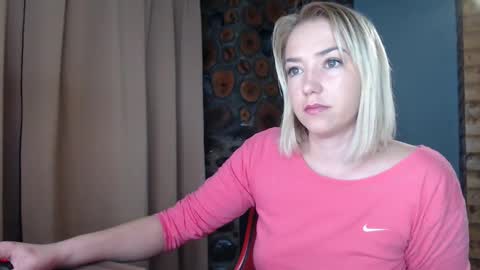 Snapshot of karina_fun chatting on 01.21.25 karina online show from 01.21.25