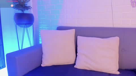 Snapshot of karina_gomez_18 chatting on 01.14.25 Kari online show from 01.14.25