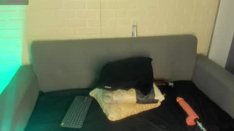Snapshot of karina_gomez_18 chatting on 09.10.25 Kari online show from 09.10.25