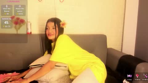 Snapshot of karina_gomez_18 chatting on 10.21.25 Kari online show from 10.21.25