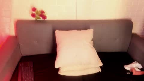 Snapshot of karina_gomez_18 chatting on 12.20.25 Kari online show from 12.20.25