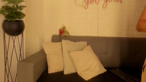 Snapshot of karina_gomez_18 chatting on 01.13.26 Kari online show from 01.13.26