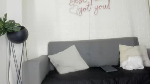 Snapshot of karina_gomez_18 chatting on 02.17.26 Kari online show from 02.17.26