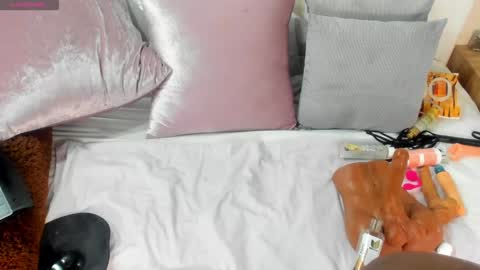 Karina online show from 01.06.25