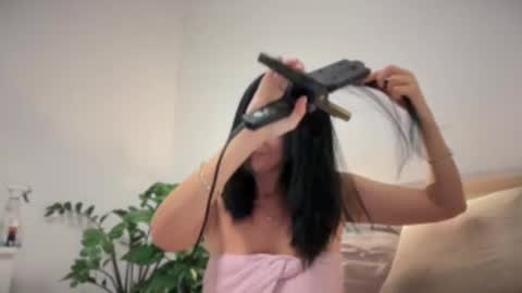 Snapshot of karinablair chatting on 12.31.24 Karina online show from 12.31.24