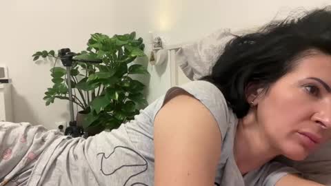 Snapshot of karinablair chatting on 01.11.25 Karina online show from 01.11.25