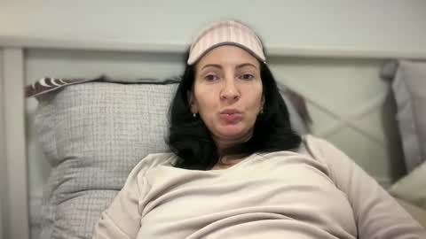 Snapshot of karinablair chatting on 02.15.25 Karina online show from 02.15.25