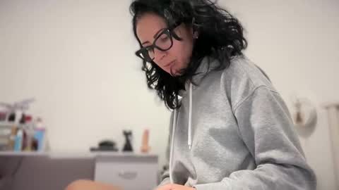 Snapshot of karinablair chatting on 02.25.25 Karina online show from 02.25.25