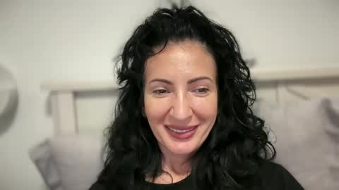 Snapshot of karinablair chatting on 03.11.25 Karina online show from 03.11.25