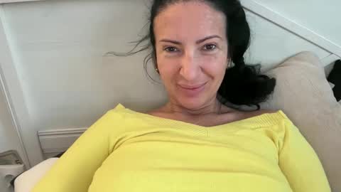 Snapshot of karinablair chatting on 01.14.26 Karina online show from 01.14.26