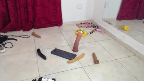 Snapshot of karinasimonz chatting on 02.28.25 KarinaSimonz online show from 02.28.25