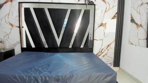 Snapshot of karinasimonz chatting on 10.15.25 KarinaSimonz online show from 10.15.25