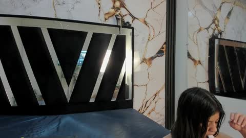 Snapshot of karinasimonz chatting on 10.17.25 KarinaSimonz online show from 10.17.25