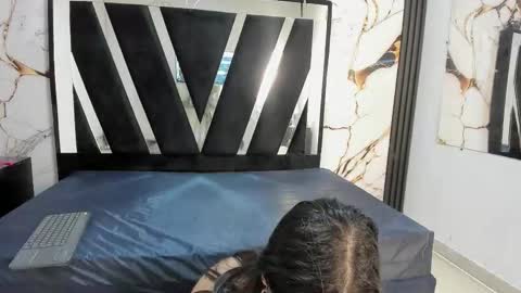 Snapshot of karinasimonz chatting on 10.18.25 KarinaSimonz online show from 10.18.25