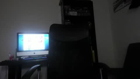 Snapshot of karinna__raven chatting on 12.21.25 KARINNA RAVEN online show from 12.21.25