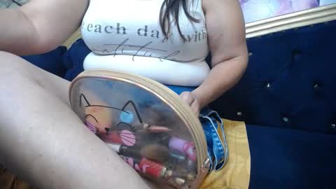 Snapshot of karito_mature17 chatting on 10.27.25 Karito online show from 10.27.25