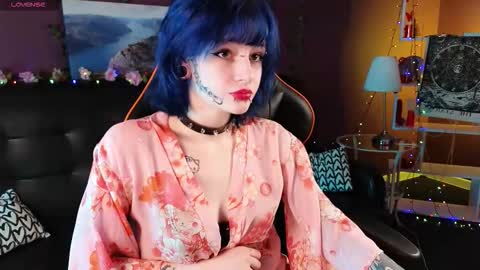 Snapshot of karkadeshk chatting on 11.14.25 karkadeshk online show from 11.14.25