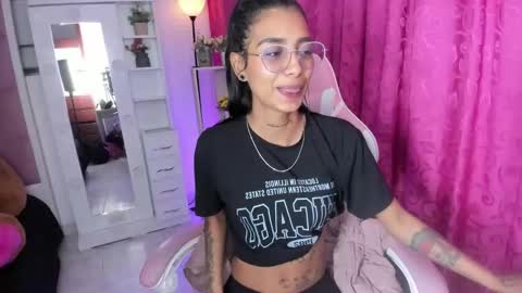 karlaslutskinny__ online show from 04.15.26