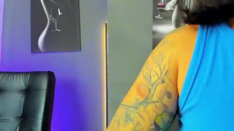Snapshot of karlyjons_ chatting on 07.18.26 online show from 07.18.26