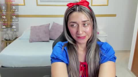 Snapshot of karlyy_ chatting on 10.30.25 karlyy_ online show from 10.30.25