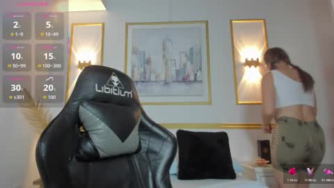 Snapshot of karlyy_ chatting on 11.27.25 karlyy_ online show from 11.27.25