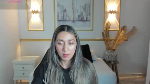karlyy_ online show from 01.08.26