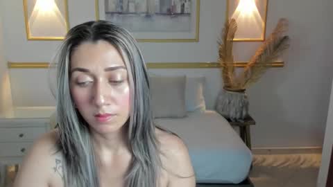 karlyy_ online show from 01.19.26