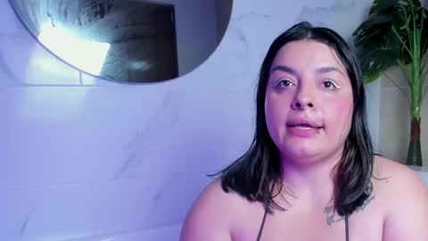 Snapshot of karo_linee chatting on 02.14.26 karo_linee online show from 02.14.26