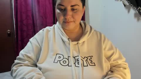 Snapshot of karol103900 chatting on 01.05.25 Karol online show from 01.05.25