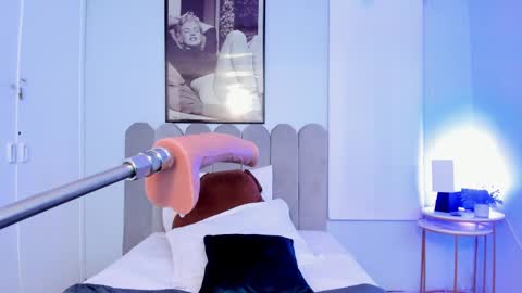 Snapshot of karol_page1 chatting on 03.07.25 KAROL online show from 03.07.25