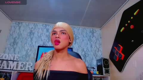karol Vanessa   online show from 05.18.26