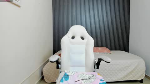 katalina online show from 04.23.26