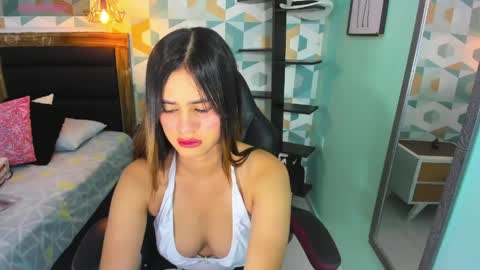 Snapshot of karolagrey chatting on 06.02.26 karolagrey online show from 06.02.26