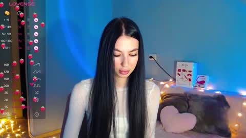 Kira online show from 09.09.25